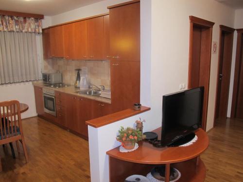 Apartmaji Sobe Ravbar