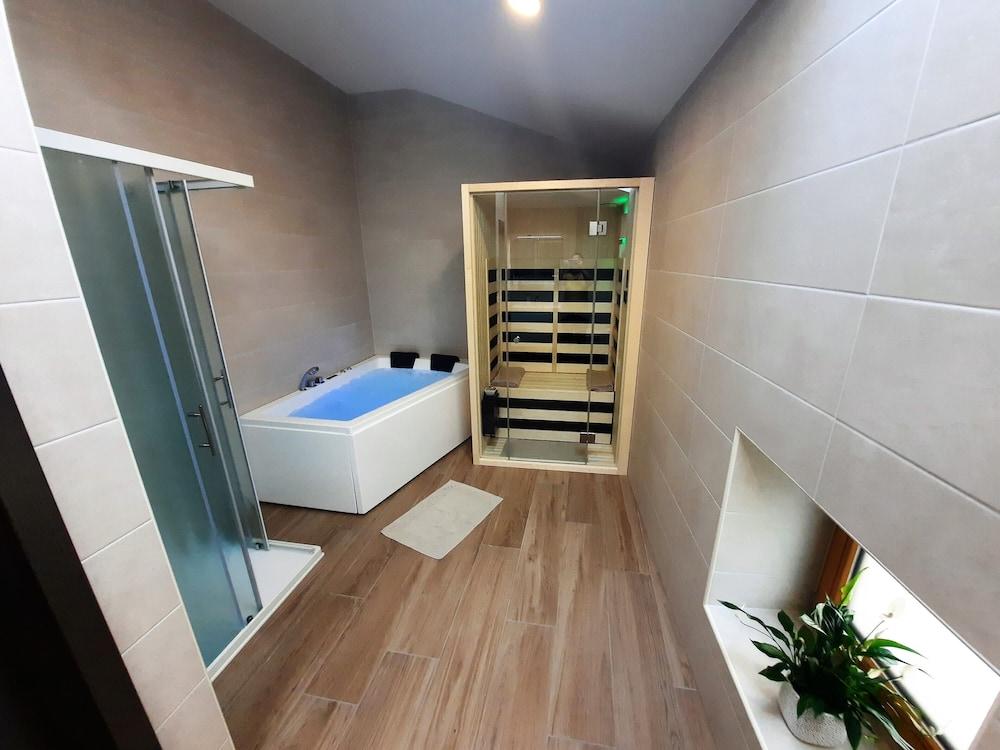 Apartments Hlapi