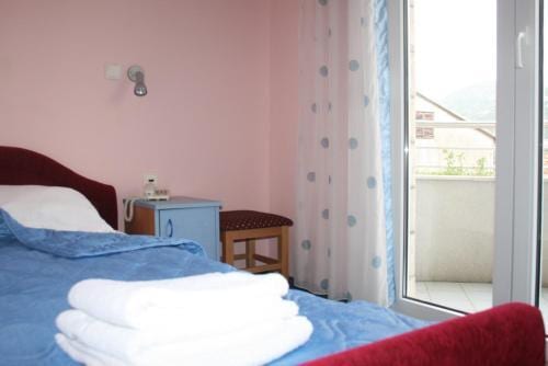 Hotel Lav