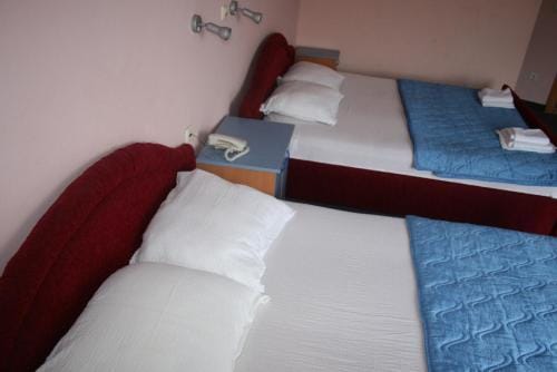Hotel Lav
