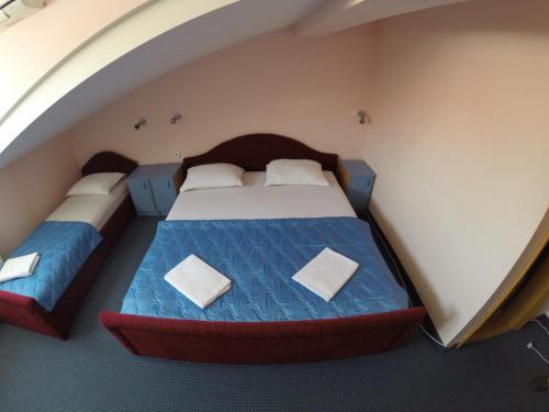 Hotel Lav