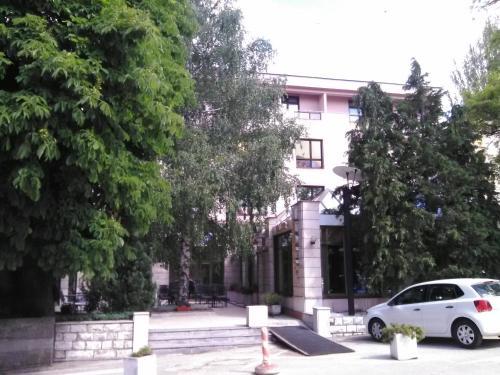 Hotel Dinara