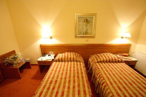 Hotel Dinara