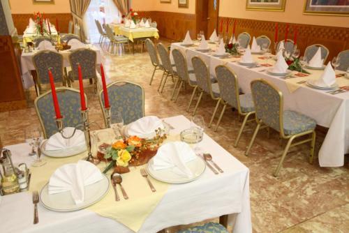 Hotel Dinara