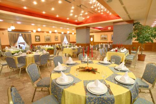 Hotel Dinara