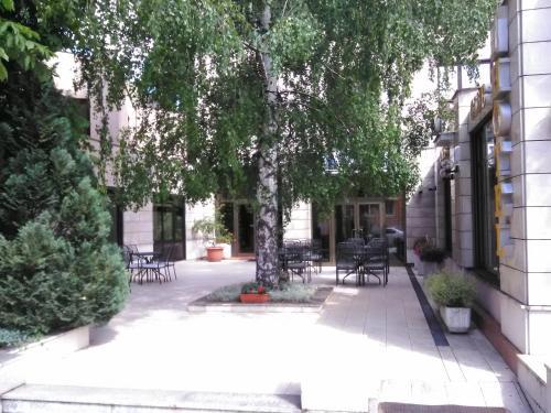 Hotel Dinara