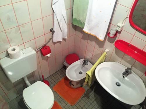 Reich Motel