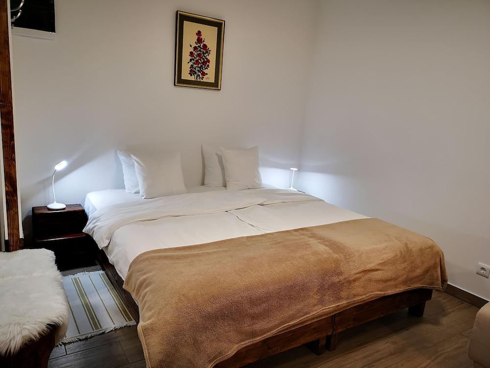 Pr`Fik Apartments