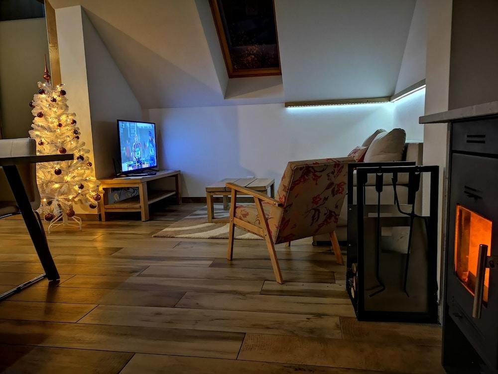 Pr`Fik Apartments