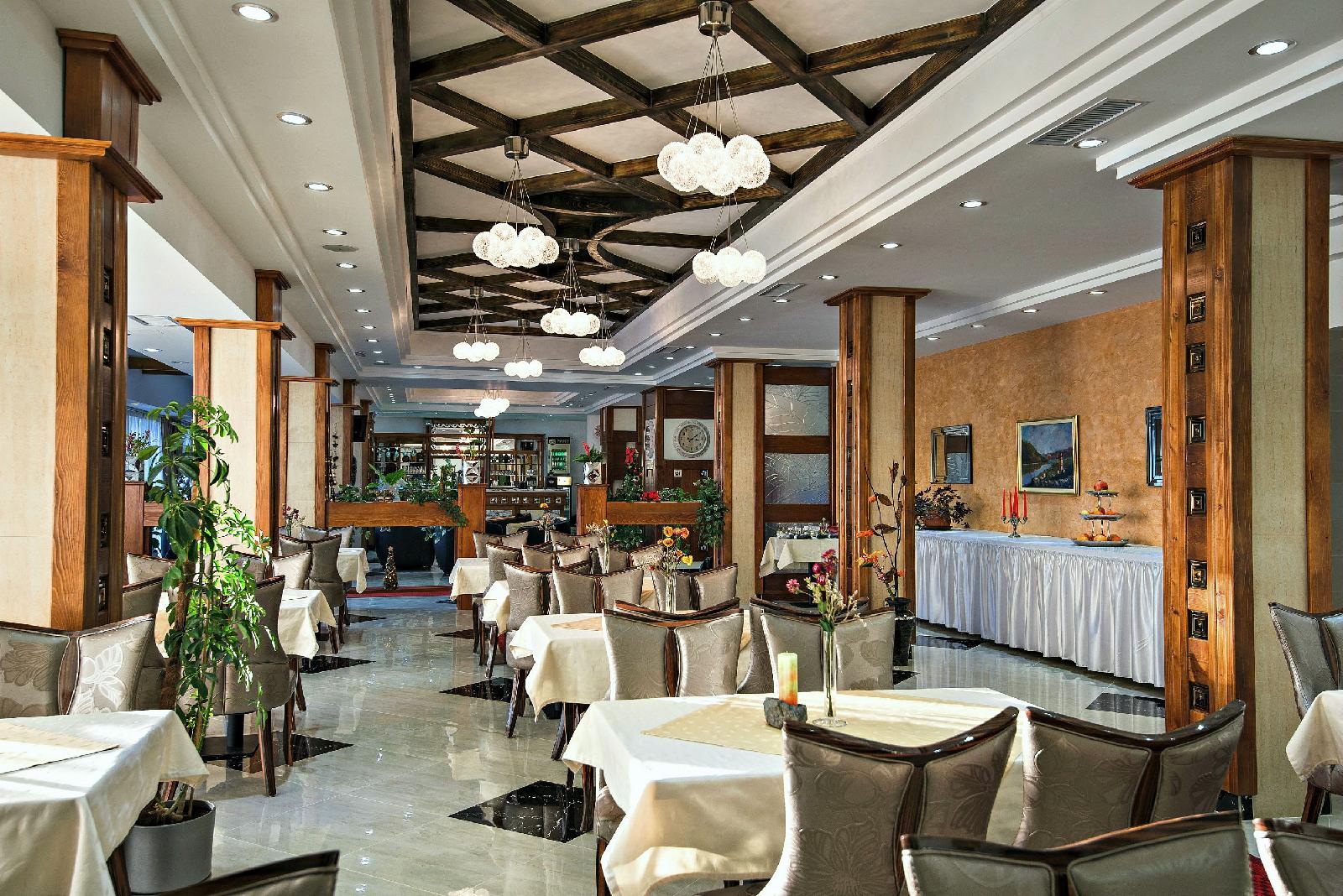 Hotel Iris
