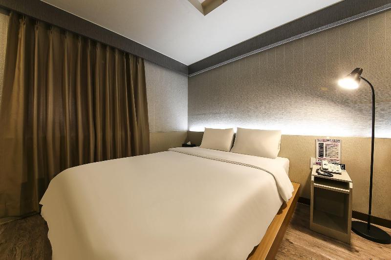 Hotel M Story