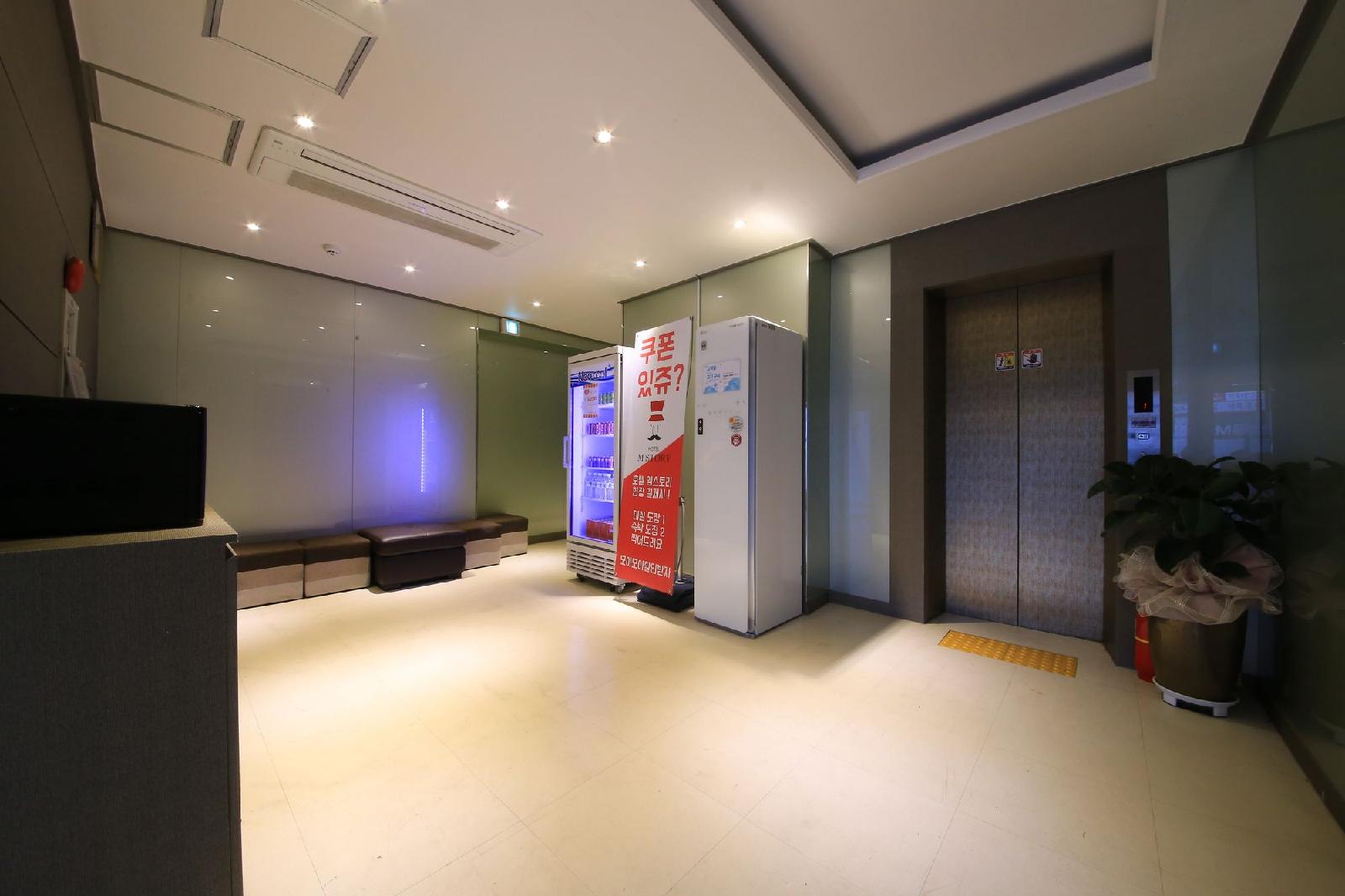 Hotel M Story