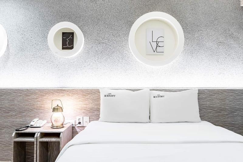 Hotel M Story