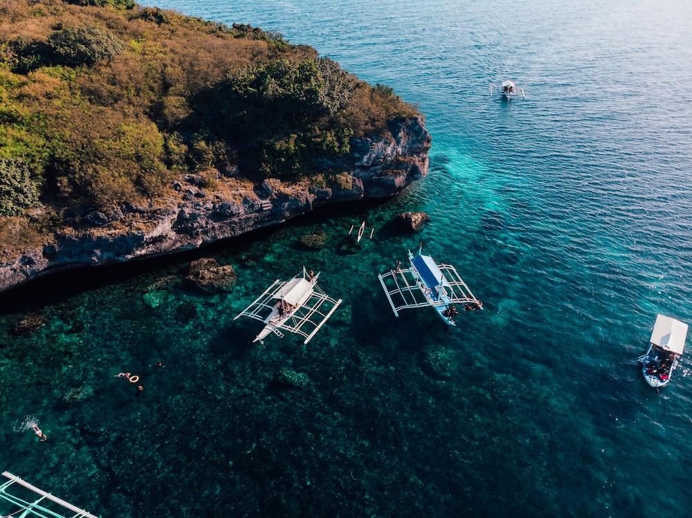 Pescadores Seaview Suites
