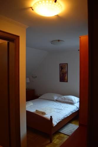 Guest House Pod Grebenom
