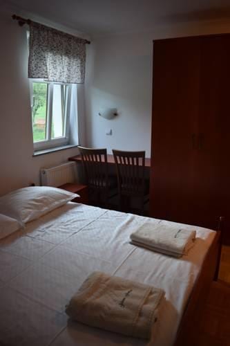Guest House Pod Grebenom