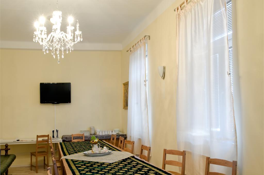 Hostel Sonce
