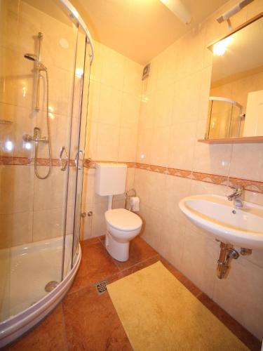 Apartments And Rooms Jozica