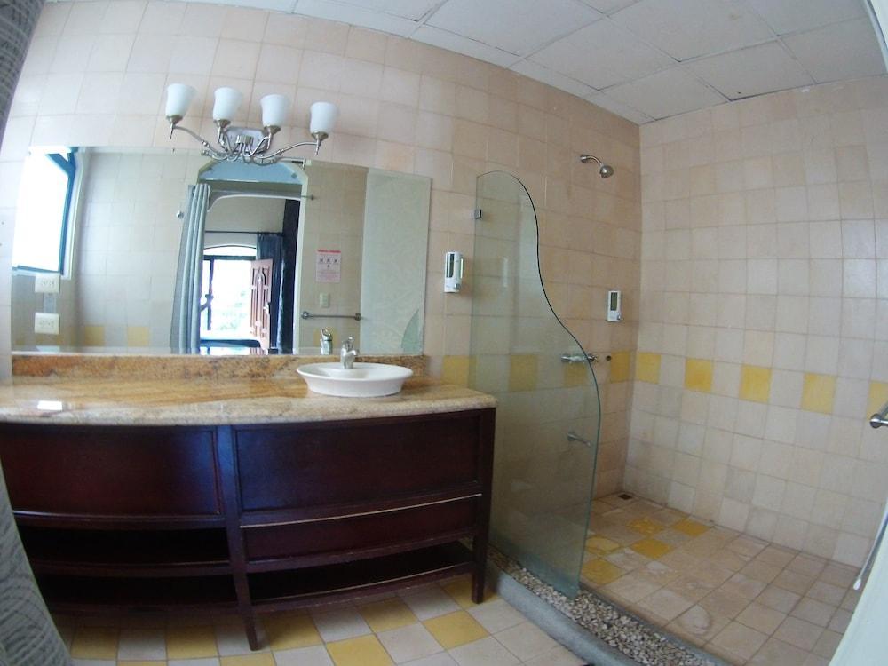 Fauna Luxury Hostel