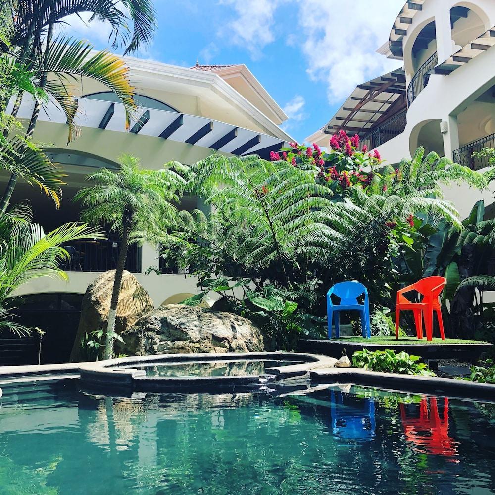 Fauna Luxury Hostel