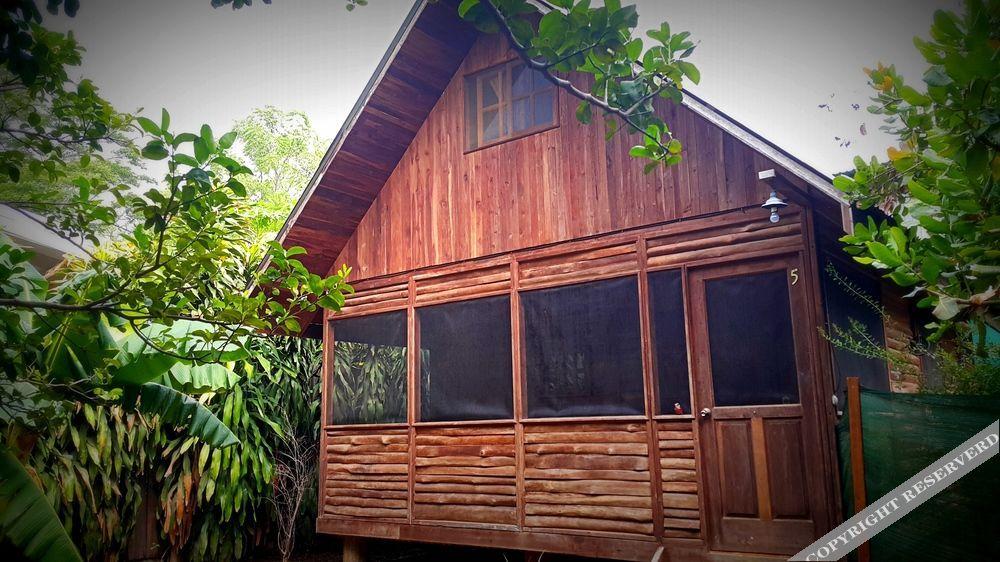 Hotel Cabanas La Teca