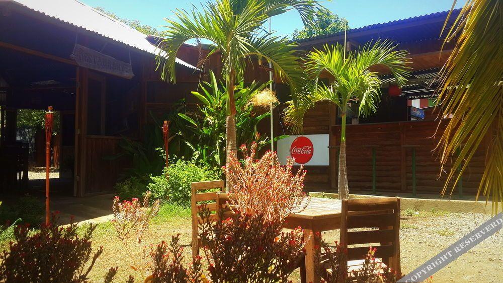 Hotel Cabanas La Teca