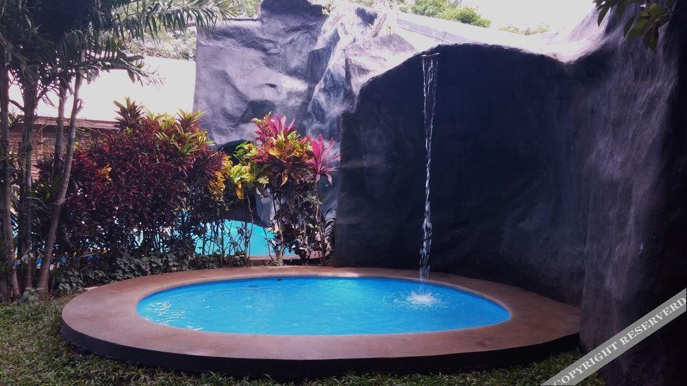 Hotel Cabanas La Teca