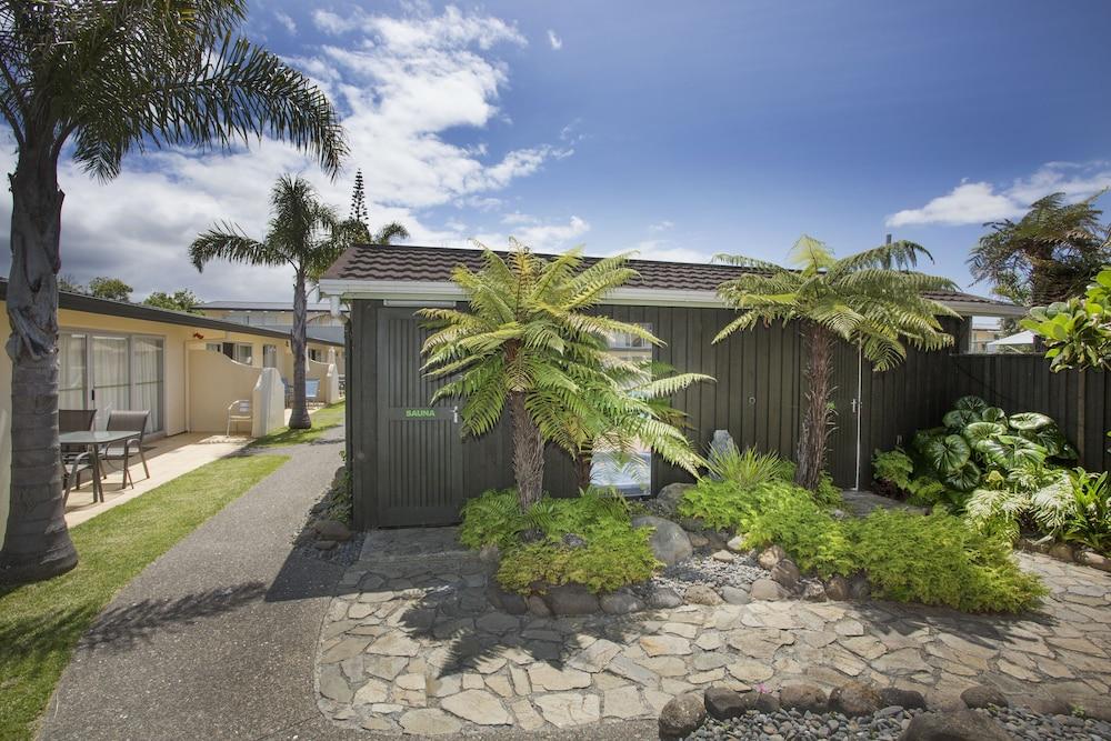 Palm Pacific Motel & Resort