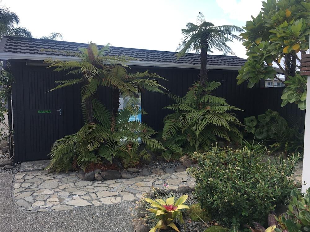 Palm Pacific Motel & Resort