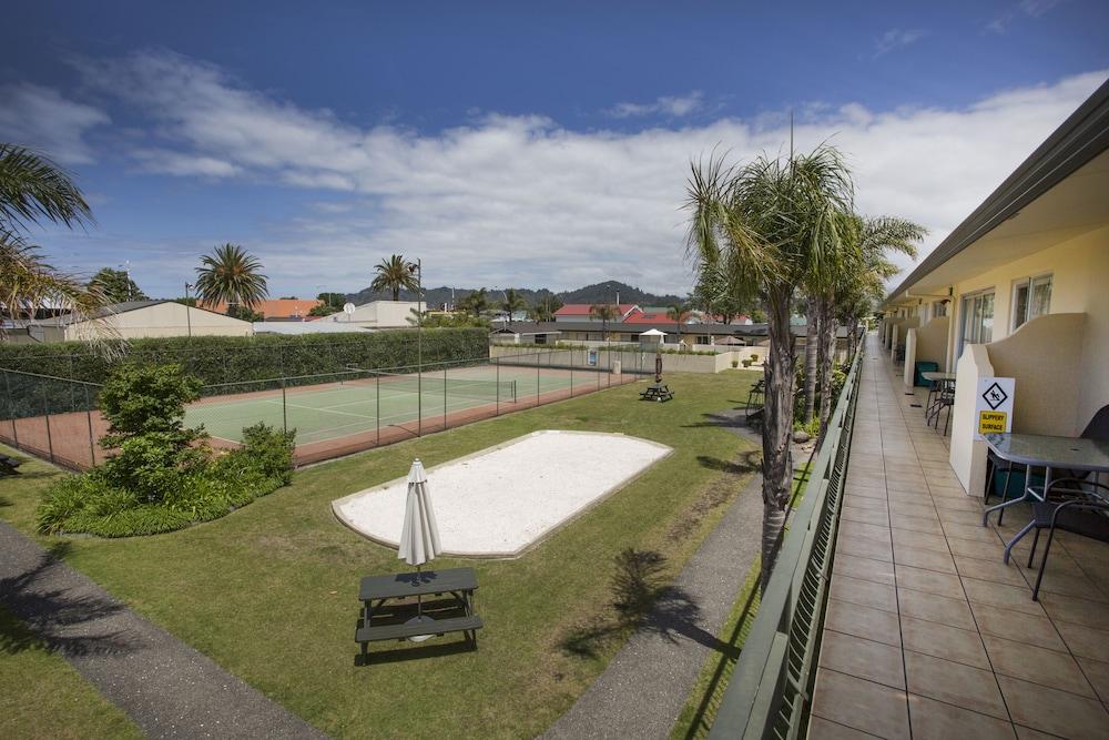Palm Pacific Motel & Resort