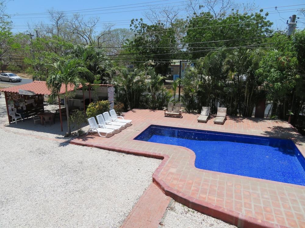Cabinas Diversion Tropical