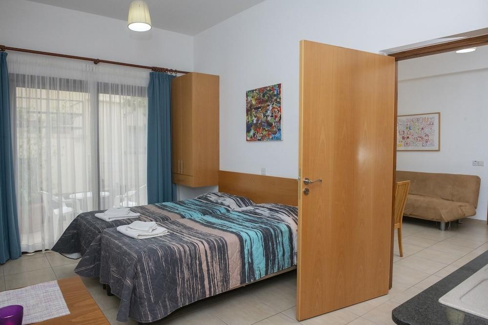 C & A Hotel Apartments