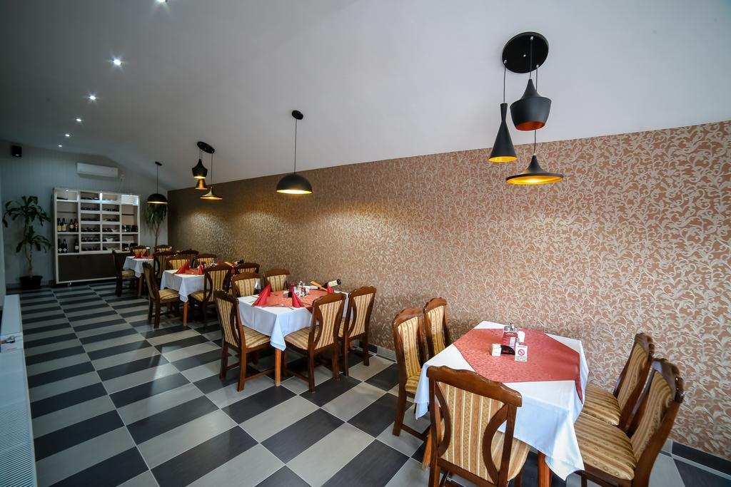 Hotel Radovic