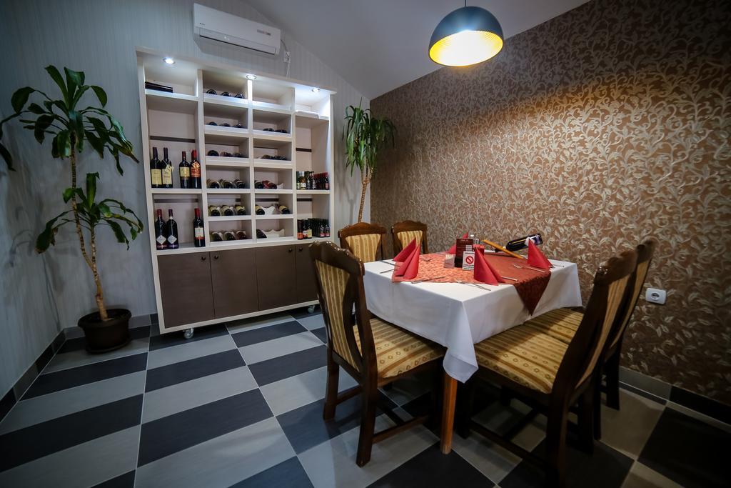 Hotel Radovic