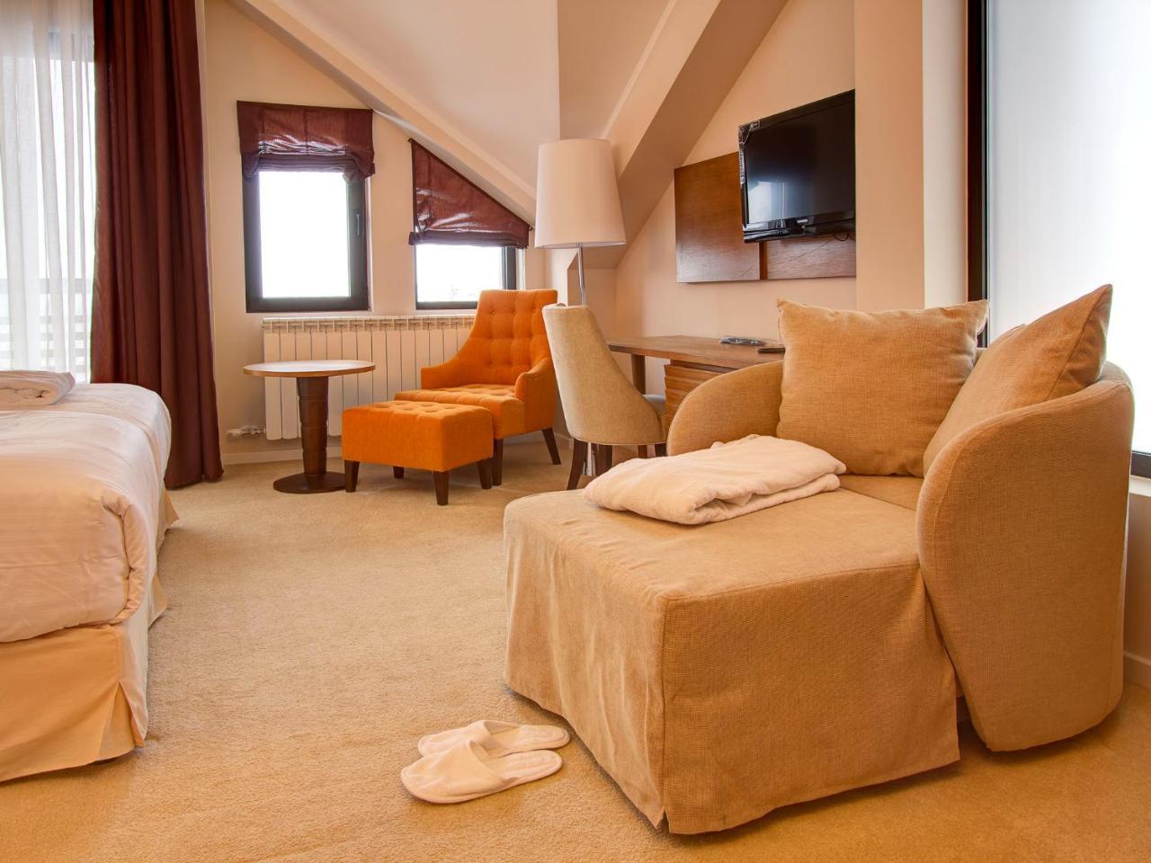 Hotel MIR