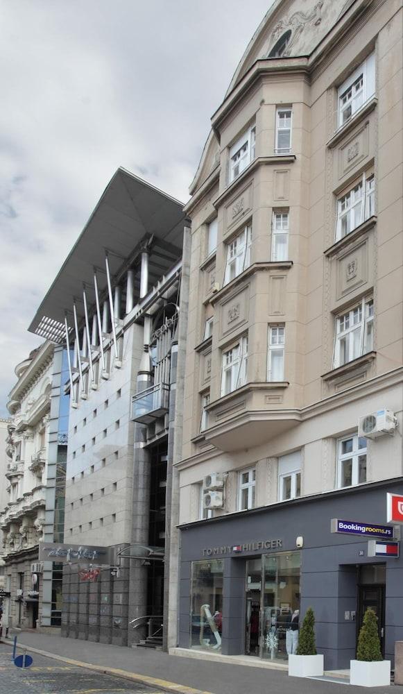 Booking Rooms