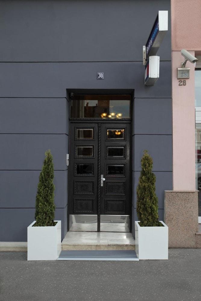 Booking Rooms
