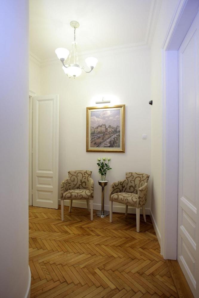 Booking Rooms