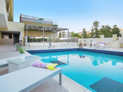 Zavos Marathon Beach Apartments