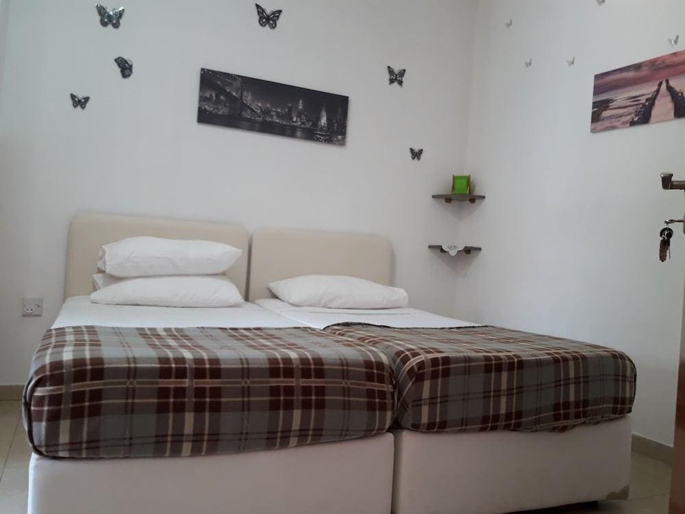 Marina's Rooms