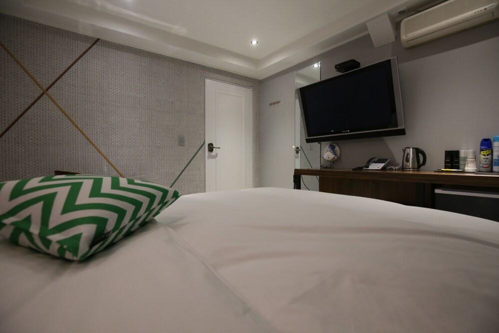 Blanc Hotel Cheongju