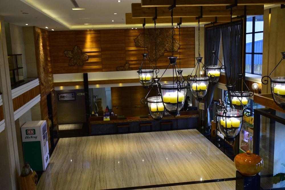 Chiayi Oriental Pearl International Hotel