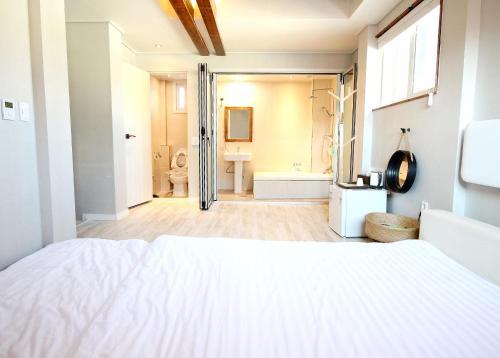 Daemyung Guesthouse