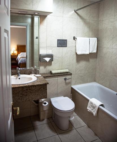 Gullane's Hotel