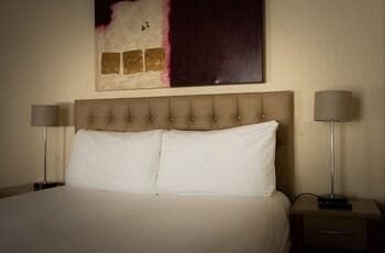 Brogan's Bar & Guesthouse