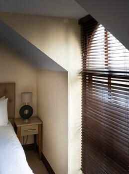 Brogan's Bar & Guesthouse