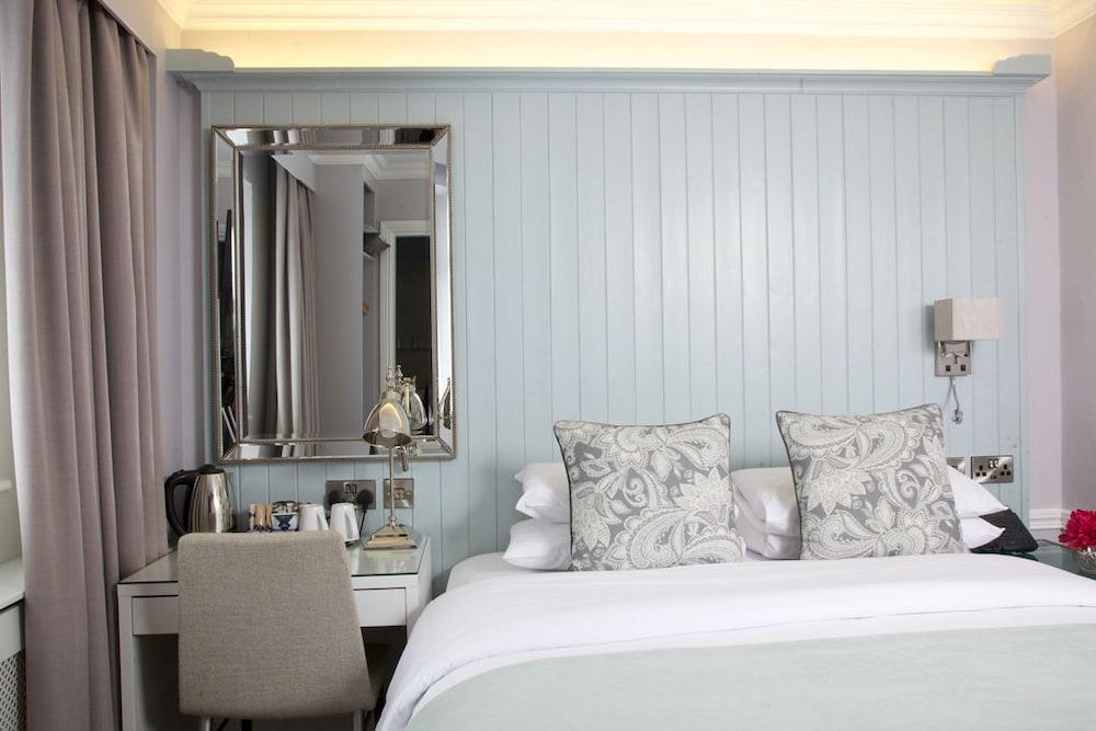 Hayes Hotel