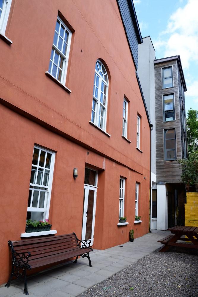Blackmore Court