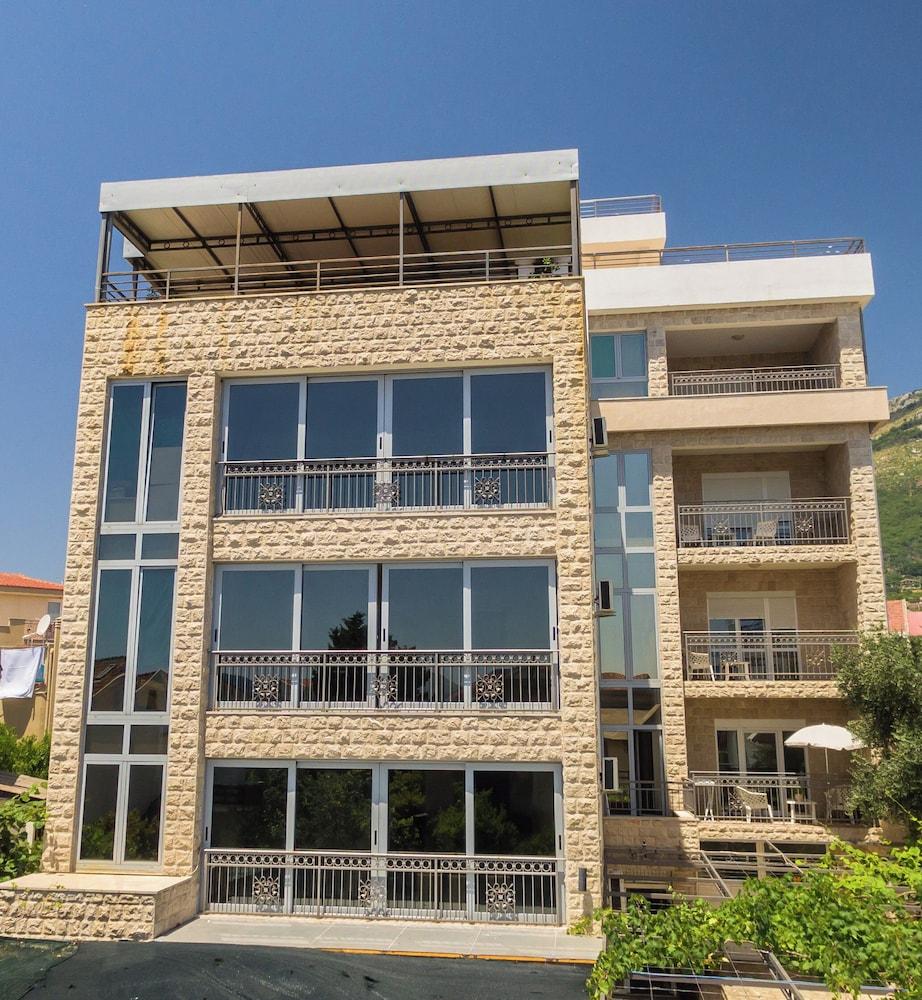 Aparthotel Stijovic