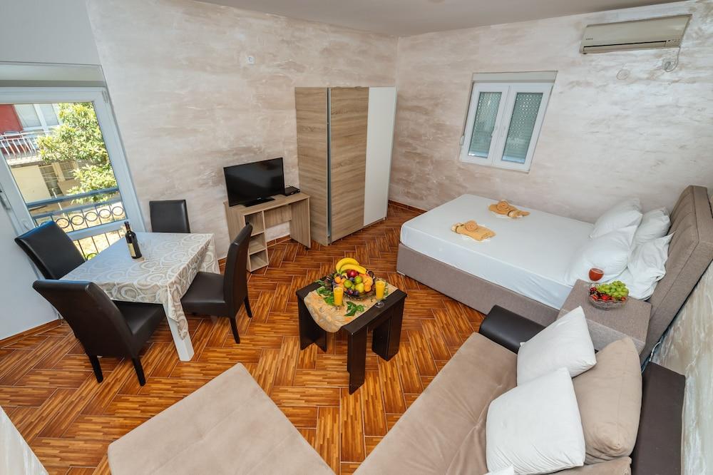 Aparthotel Stijovic